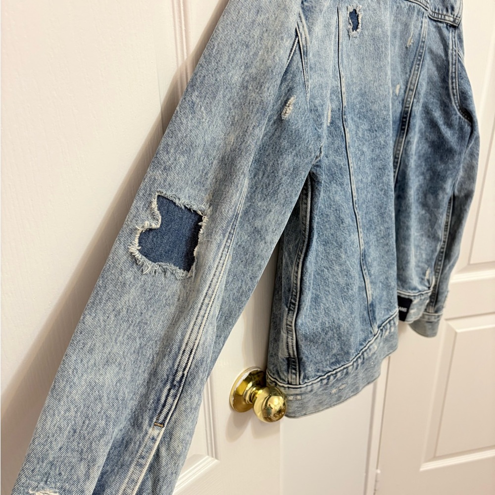 Calvin Klein Jeans Distressed Blue Denim Jacket - Picture 5 of 10